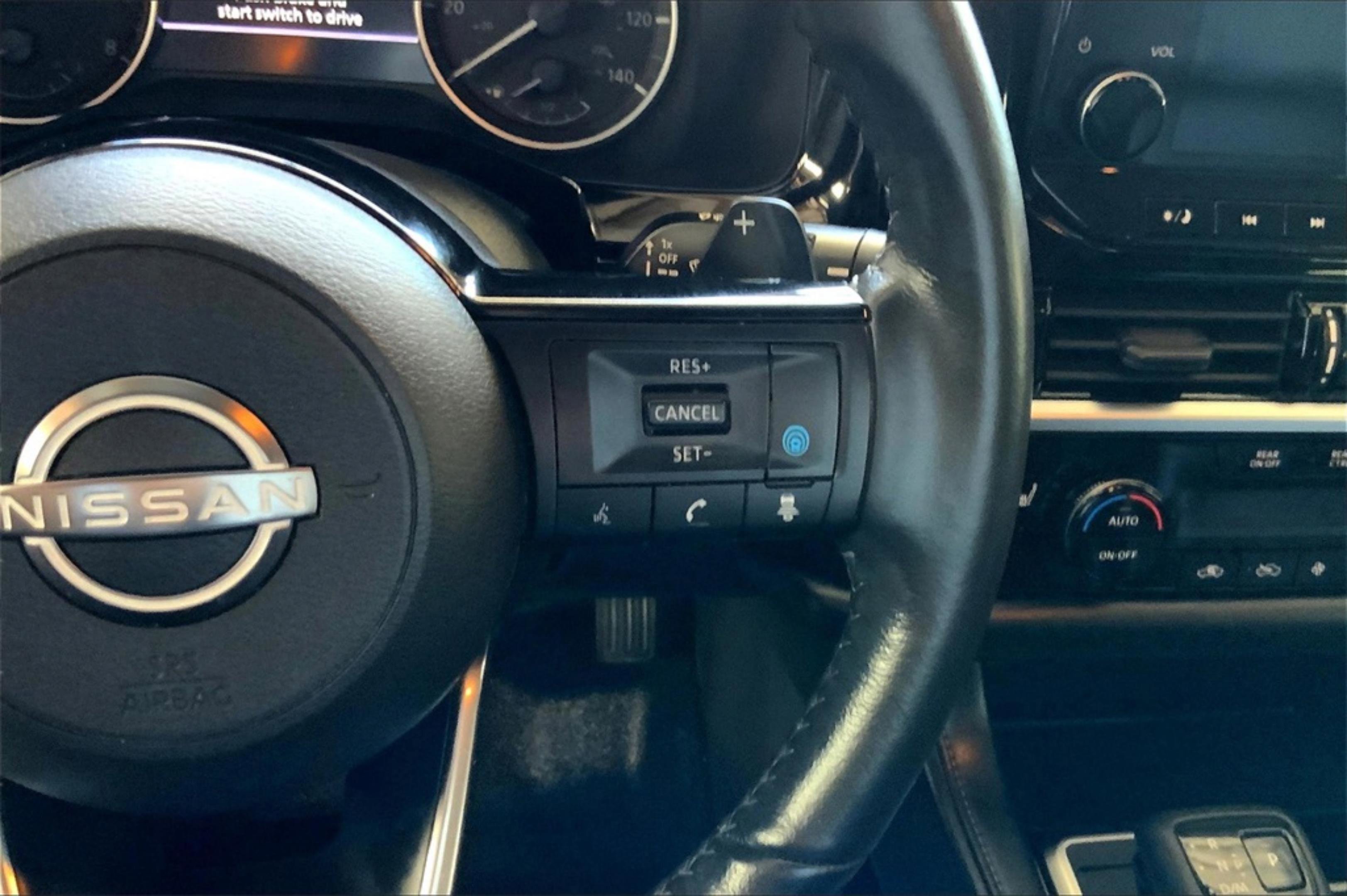 2023 Nissan Pathfinder SL photo 23