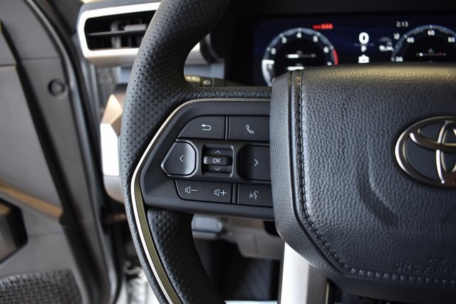 2025 Toyota Tacoma TRD Sport photo 17