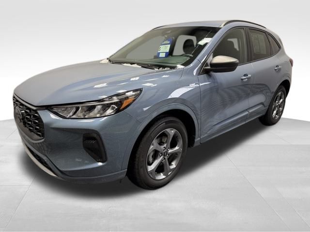 2023 Ford Escape ST-Line's photo