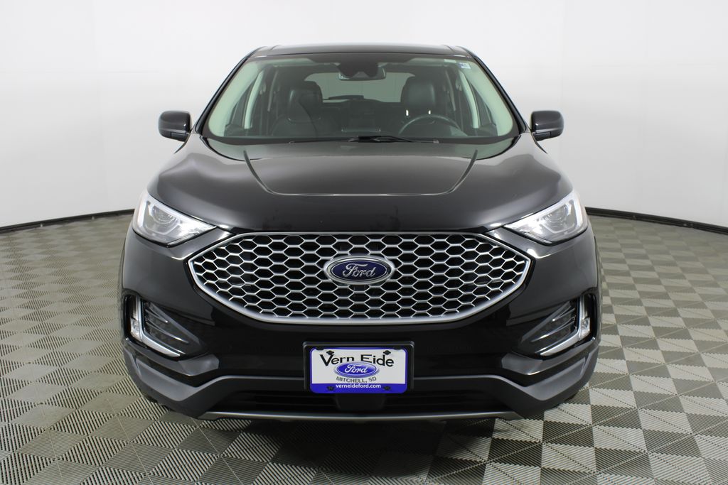 2024 Ford Edge SEL photo 2