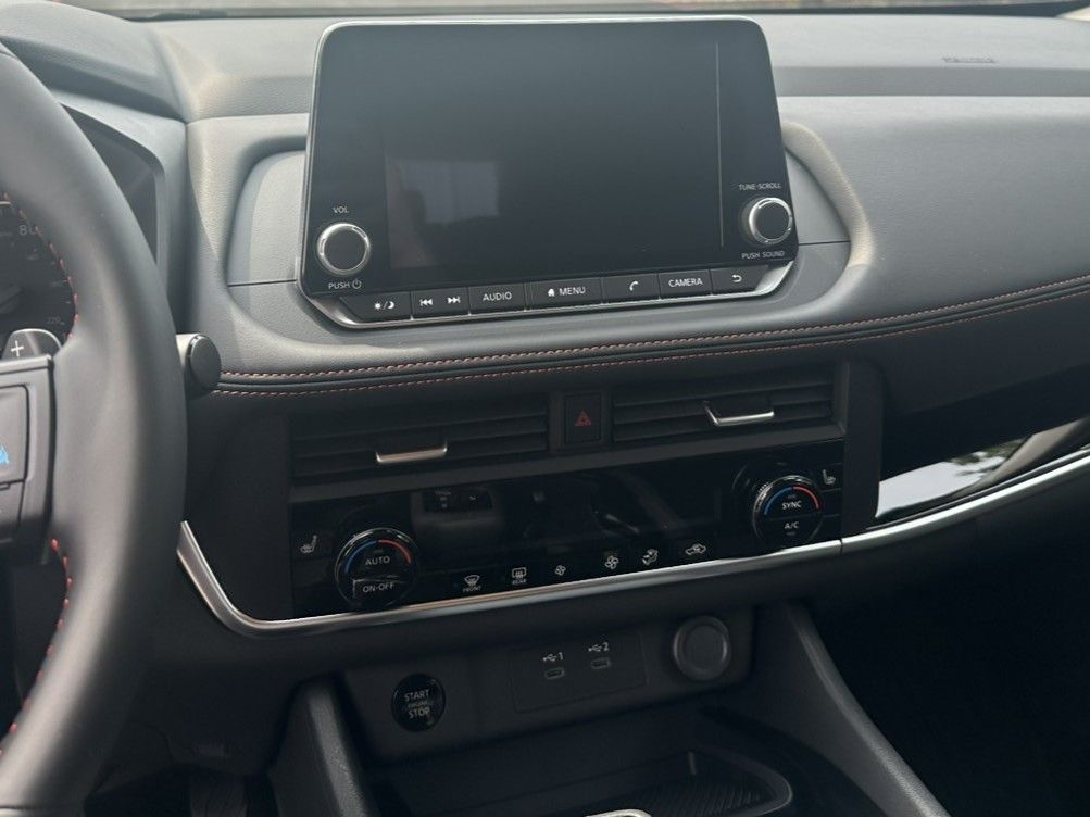 2026 Nissan Rogue SV photo 17