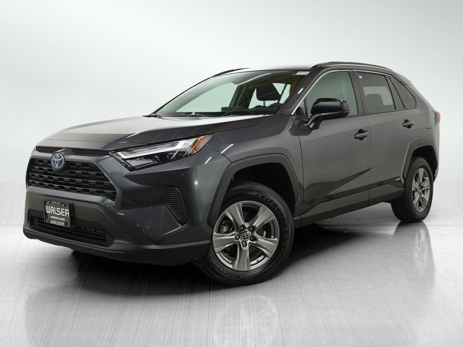 2024 Toyota RAV4 LE's photo