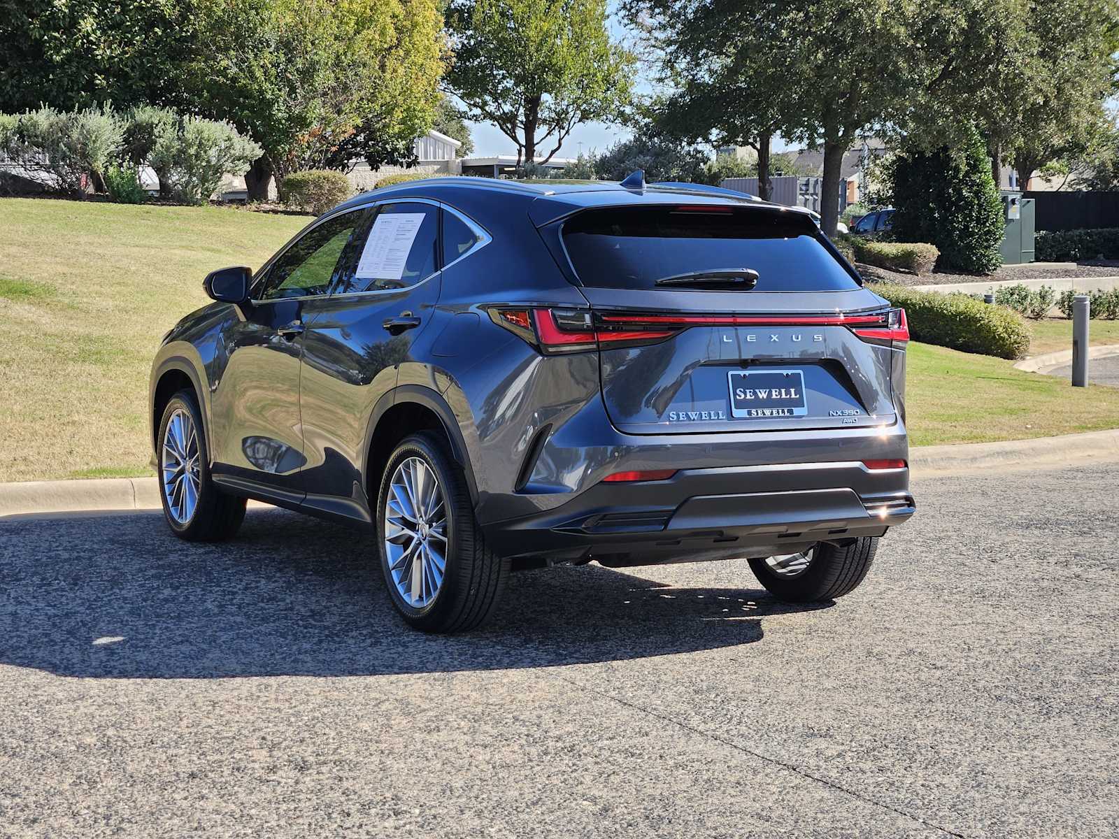 2025 Lexus NX 350 Premium photo 3