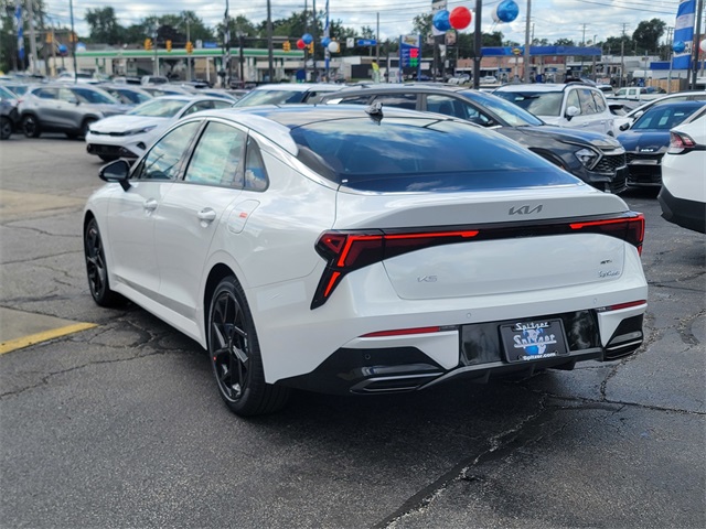 2026 Kia K5 GT-Line photo 6