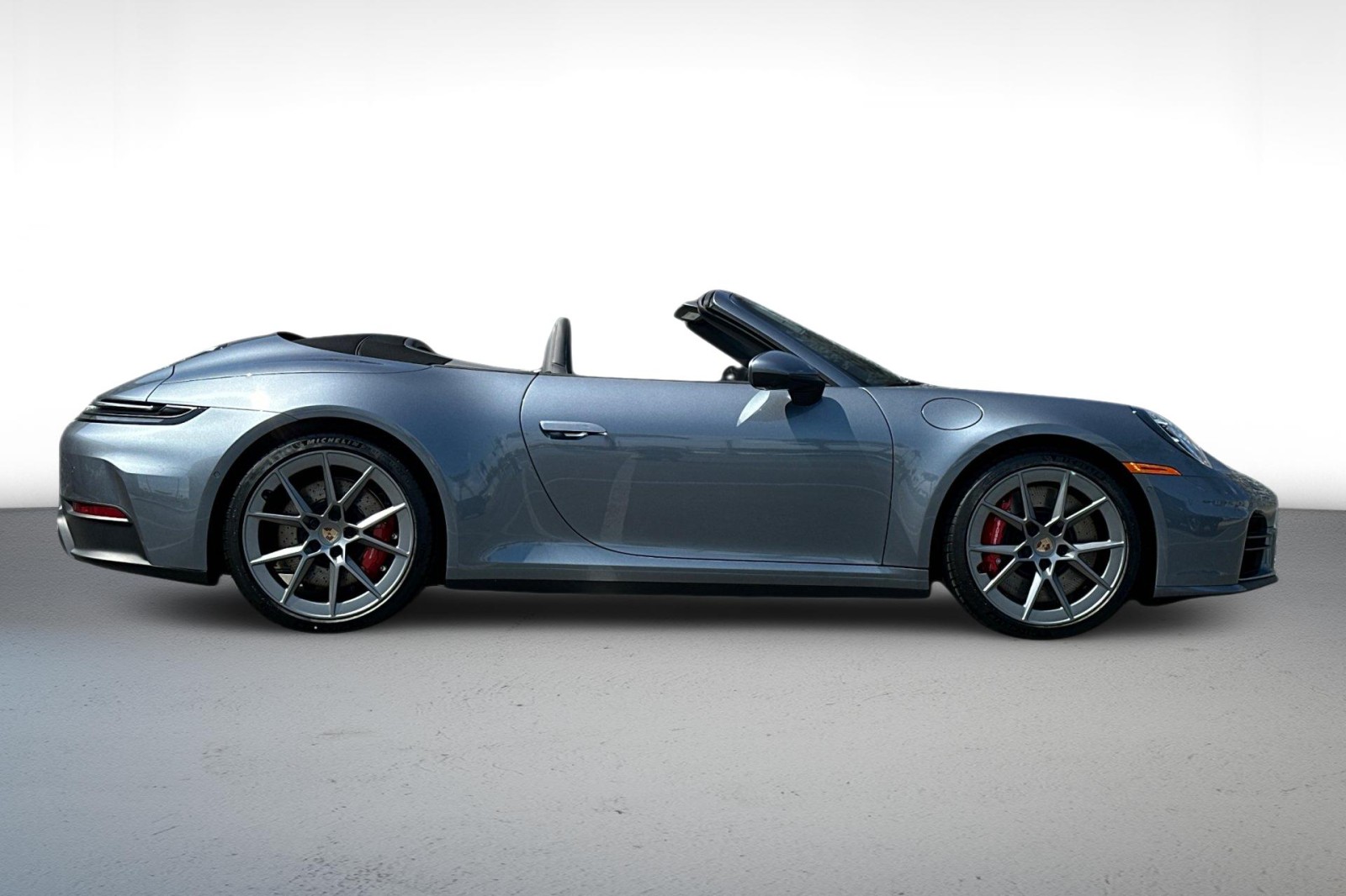 2026 Porsche 911 S Cabriolet photo 10
