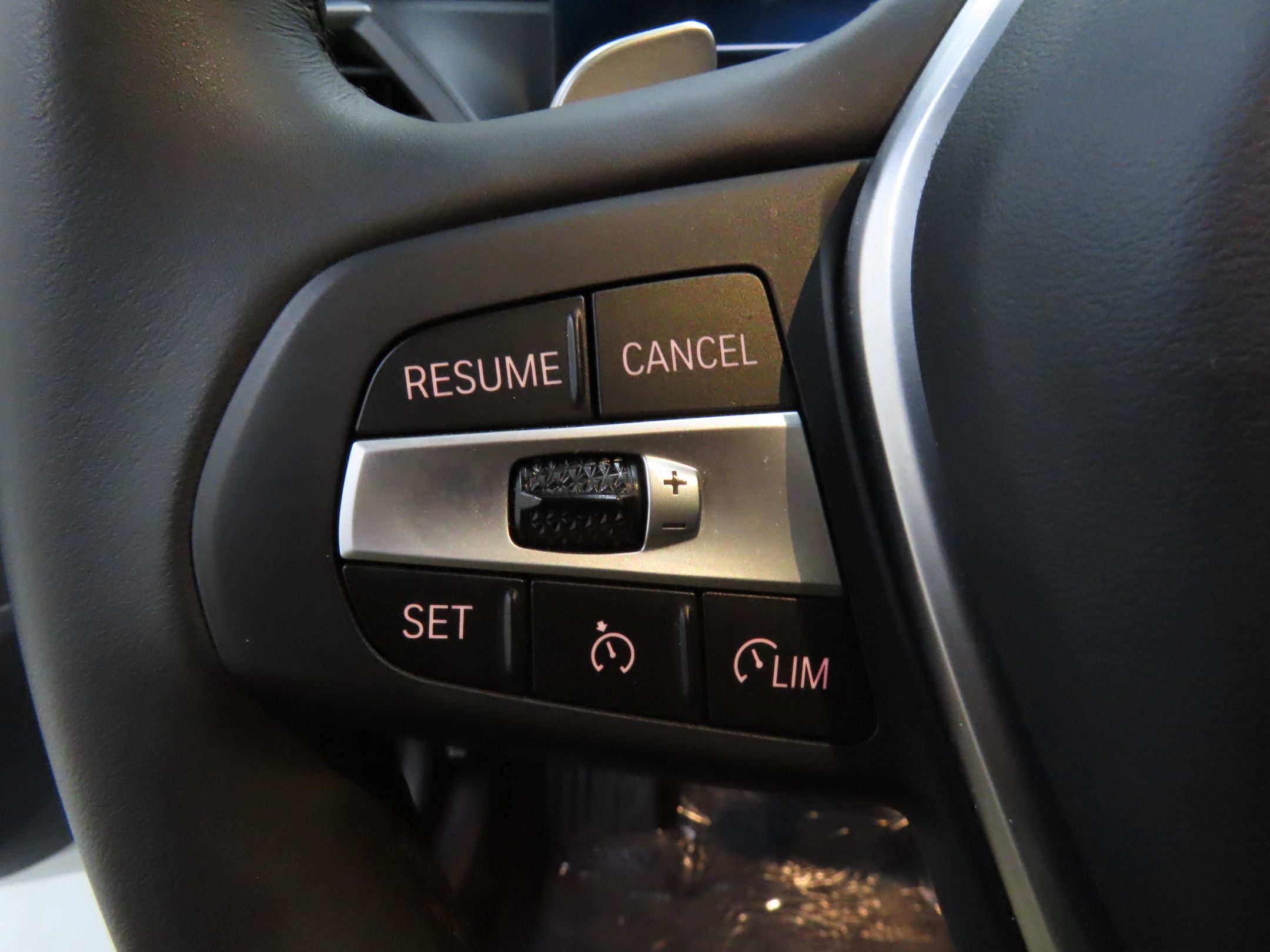 2024 Bmw 330i photo 11