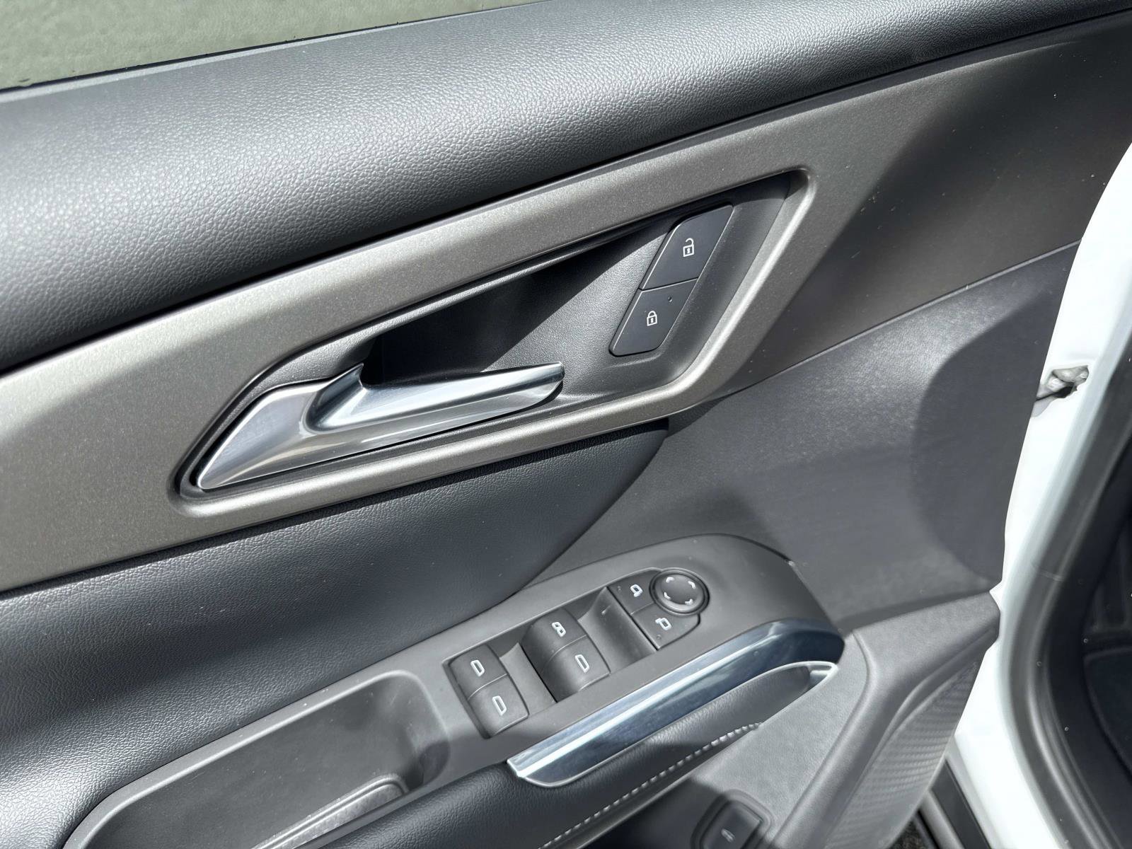 2025 Chevrolet Traverse photo 19