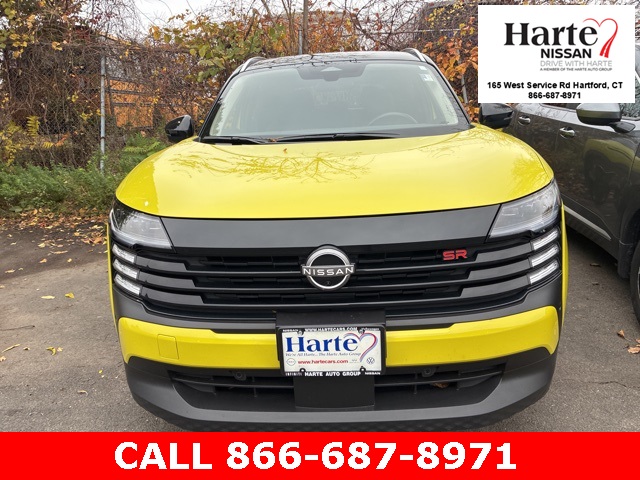 2025 Nissan Kicks SR photo 2