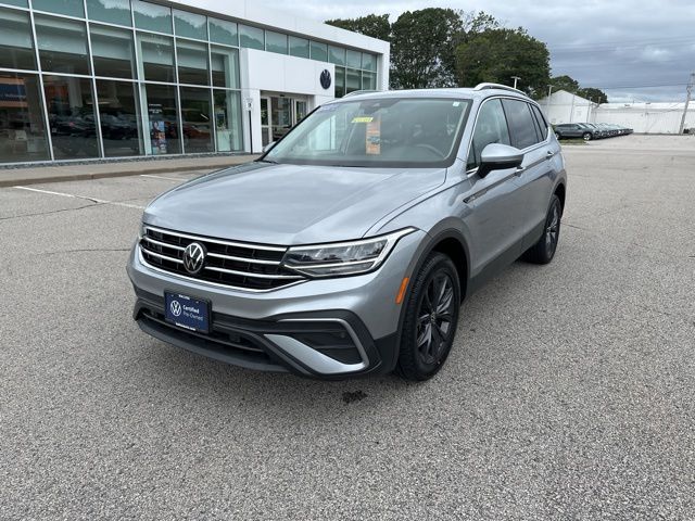 2022 Volkswagen Tiguan SE photo 3