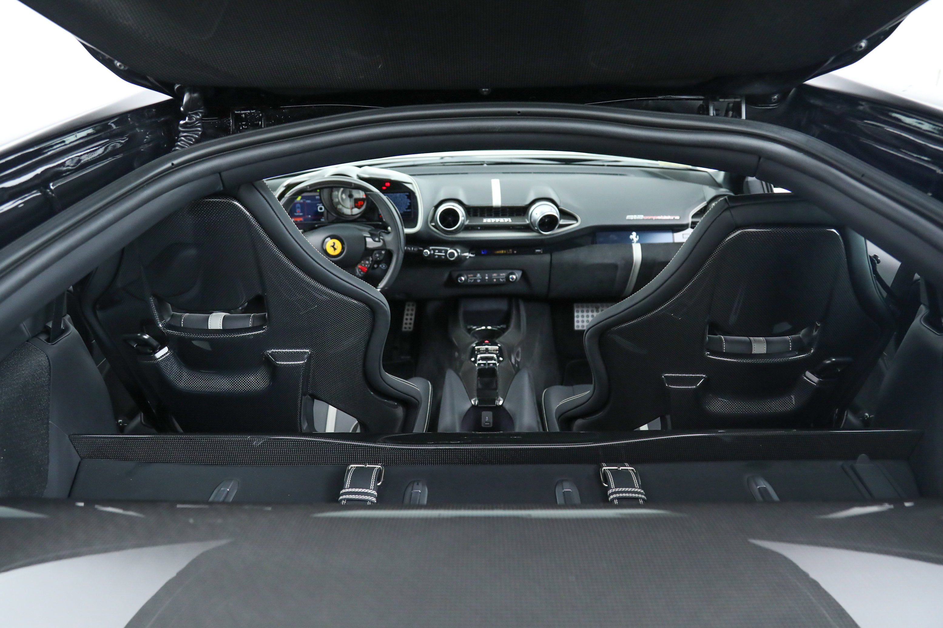2024 Ferrari 812 Competizione photo 59