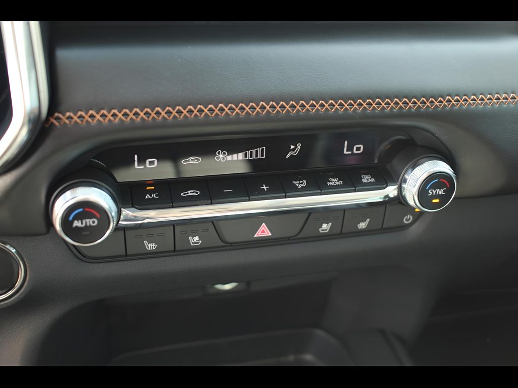 2025 Mazda CX-50 Premium Plus photo 14