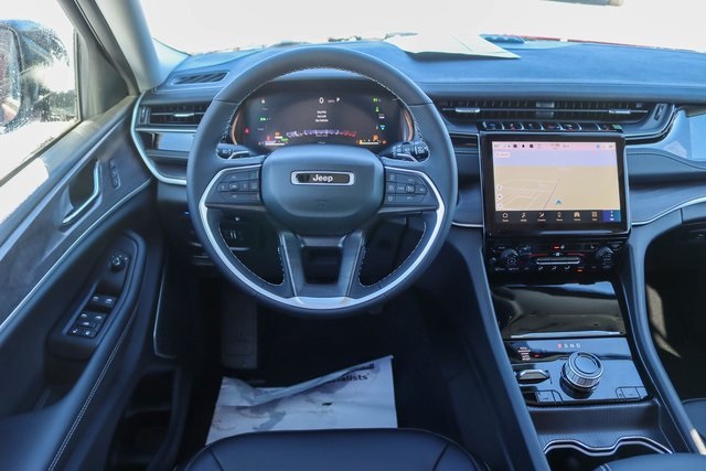 2024 Jeep Grand Cherokee 4xe photo 13