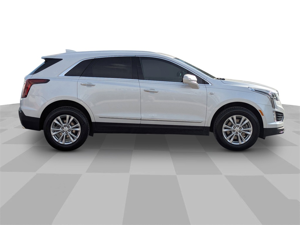 2023 Cadillac XT5 Luxury photo 3