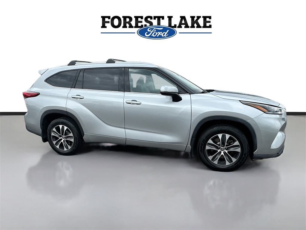2021 Toyota Highlander XLE photo 8
