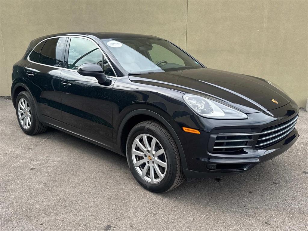 2022 Porsche Cayenne Base photo 10