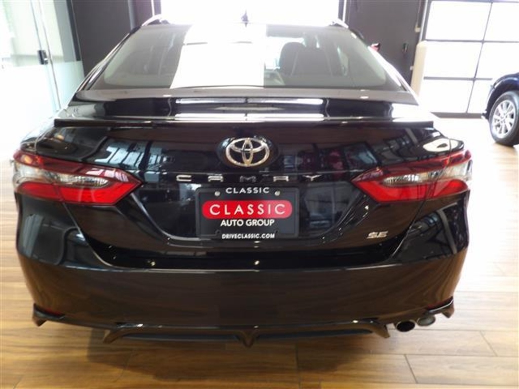 2023 Toyota Camry SE photo 11