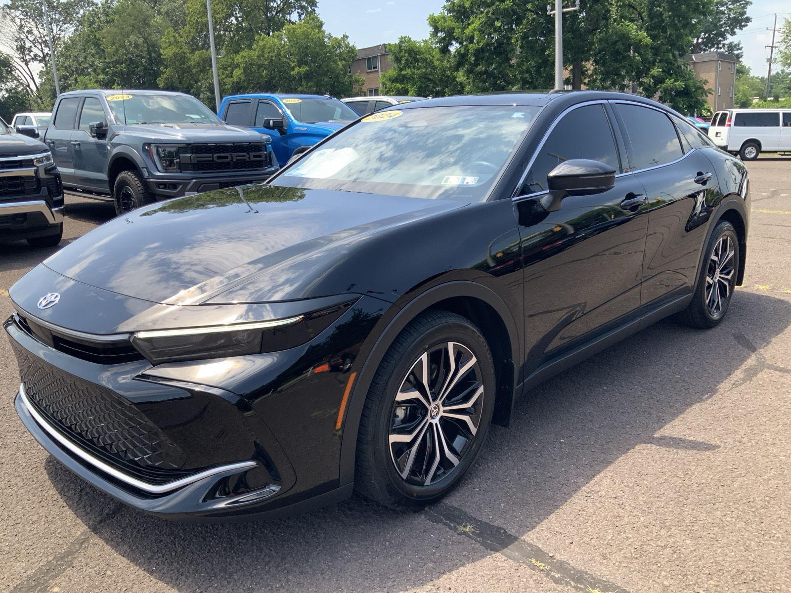 2024 Toyota Crown XLE photo 3