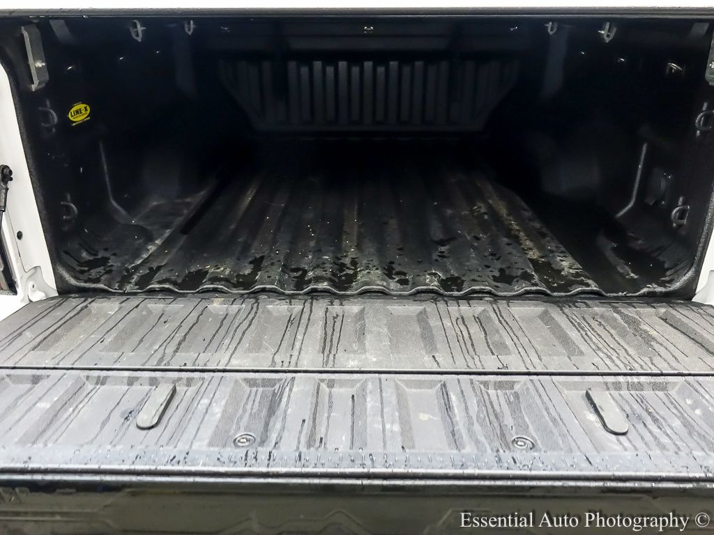 2023 GMC CANYON - Image 26