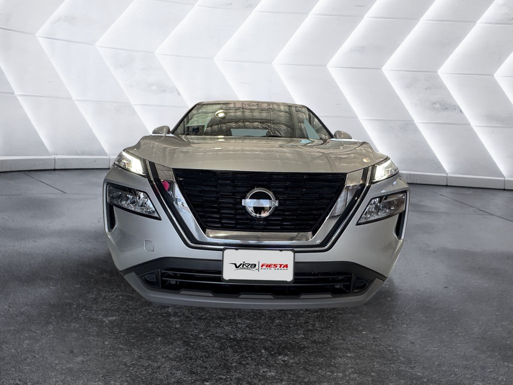 2023 Nissan Rogue SV photo 2