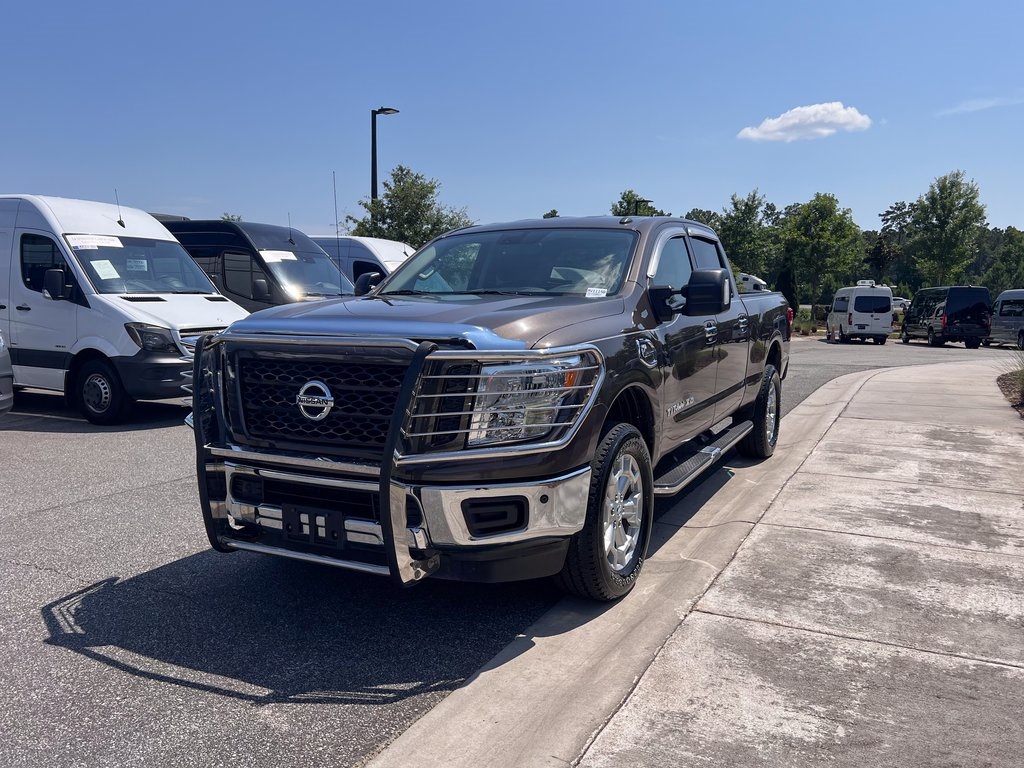 2019 Nissan Titan Crew Cab SV photo 21