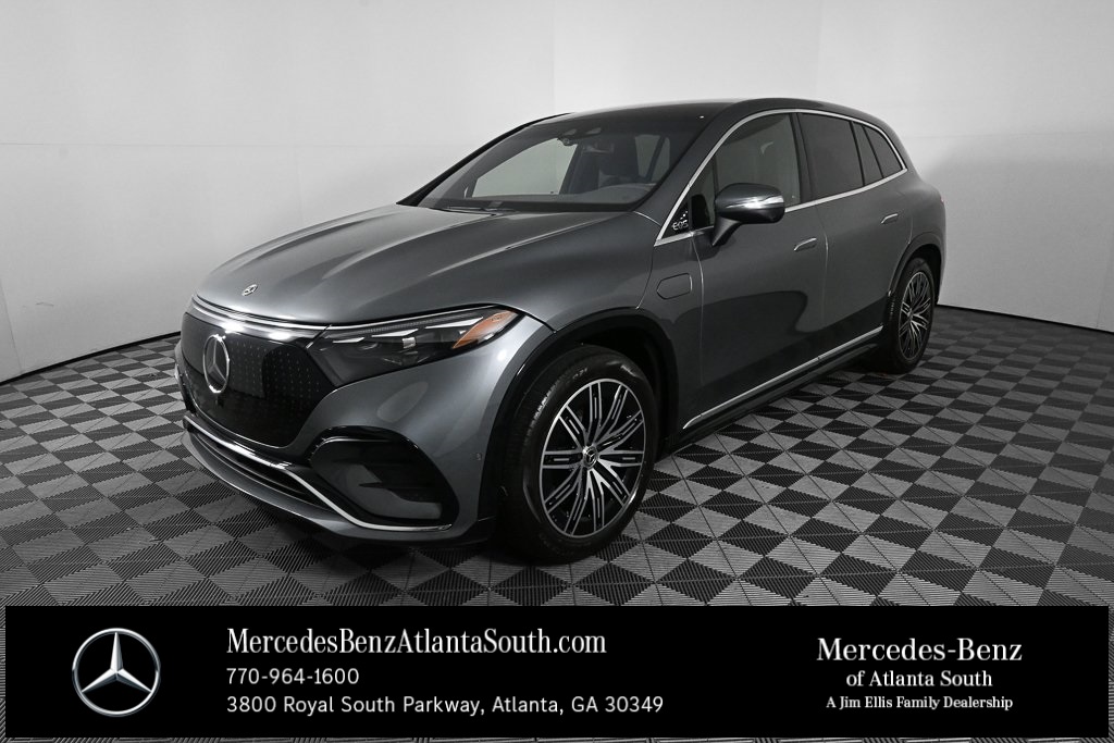 2023 Mercedes-Benz EQS SUV Base's photo