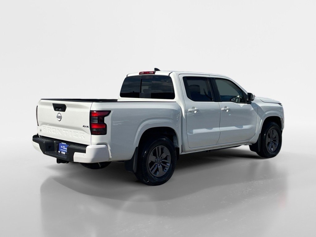 2025 Nissan Frontier SV photo 6