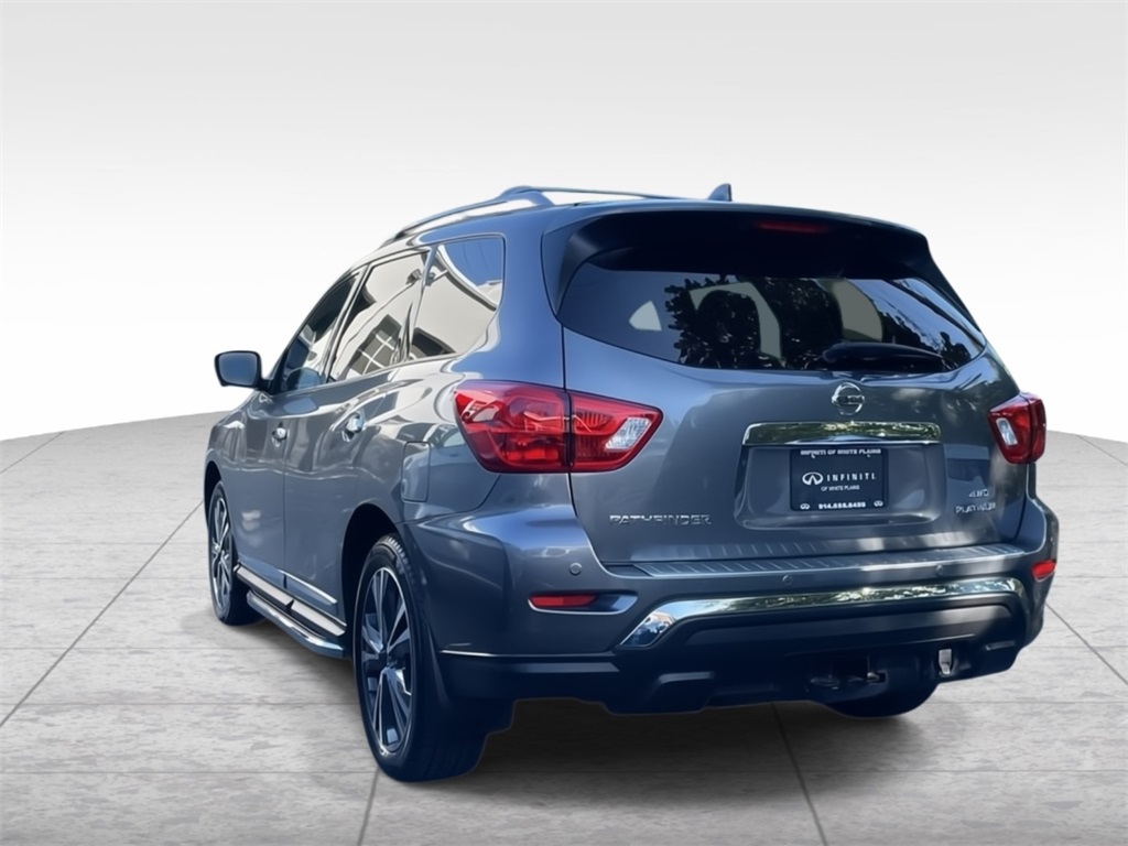 2020 Nissan Pathfinder Platinum photo 4