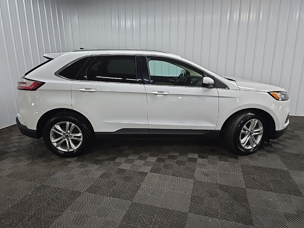 2020 Ford Edge SEL photo 5