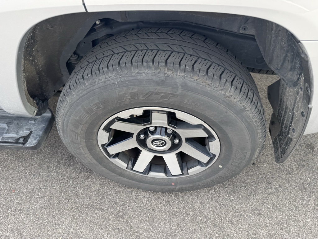 2024 Toyota 4Runner TRD Off-Road photo 12