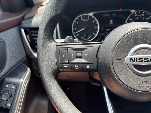 2021 Nissan Rogue SV photo 23