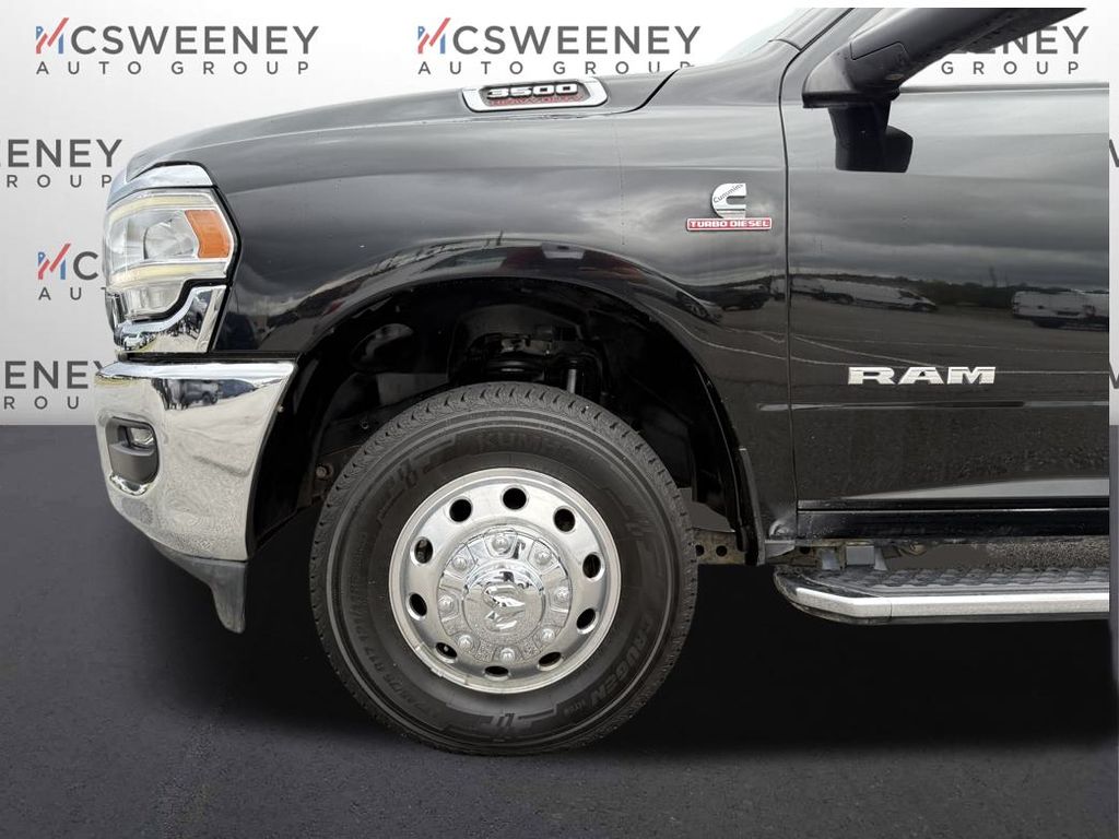 2020 Ram 3500 SLT photo 26