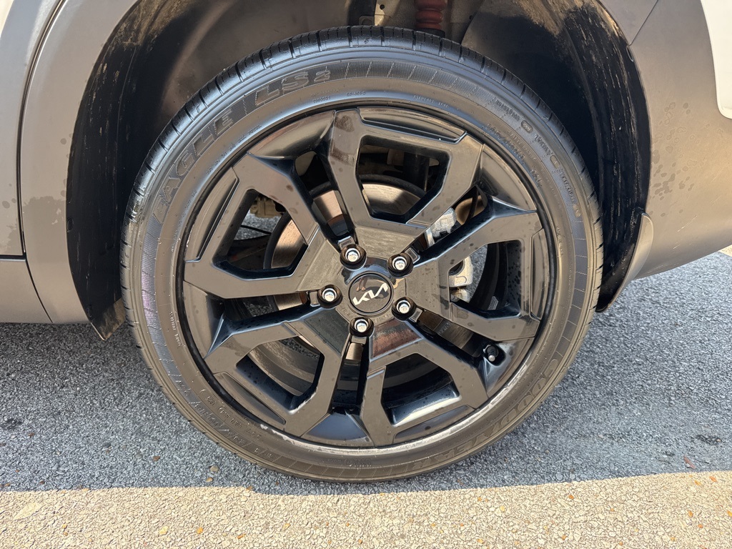 2024 Kia Seltos X-Line photo 8