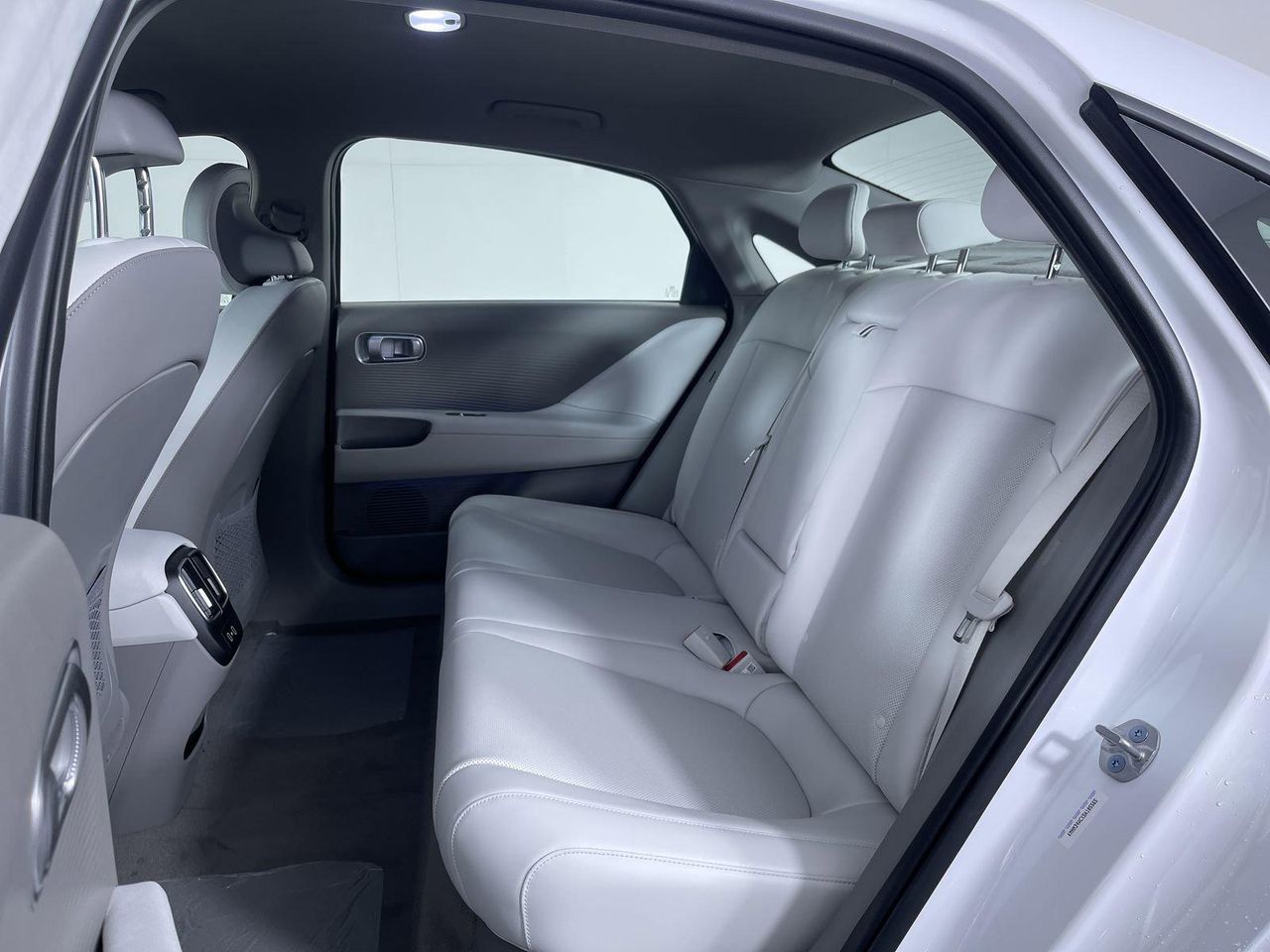2025 Hyundai Ioniq 6 SEL photo 20
