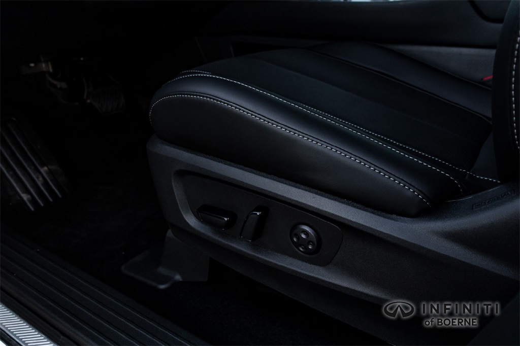 2026 Infiniti QX60 Luxe photo 9