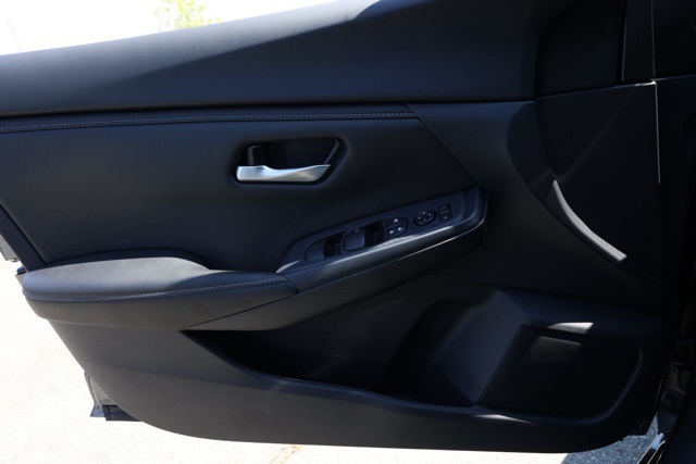2025 Nissan Sentra SV photo 22