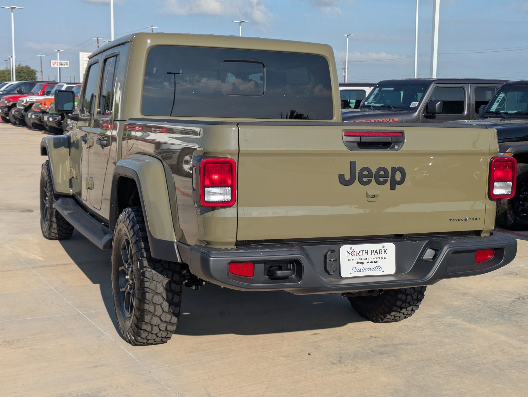 2025 Jeep Gladiator Texas Trail Sport photo 5