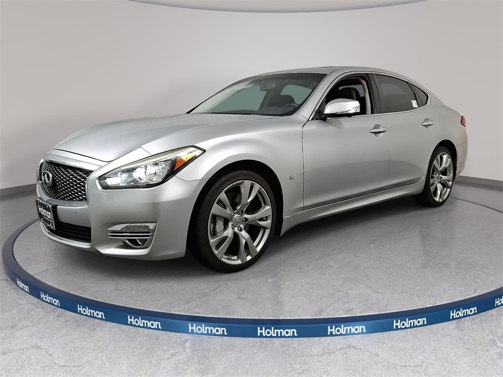 2015 INFINITI Q70 3.7's photo