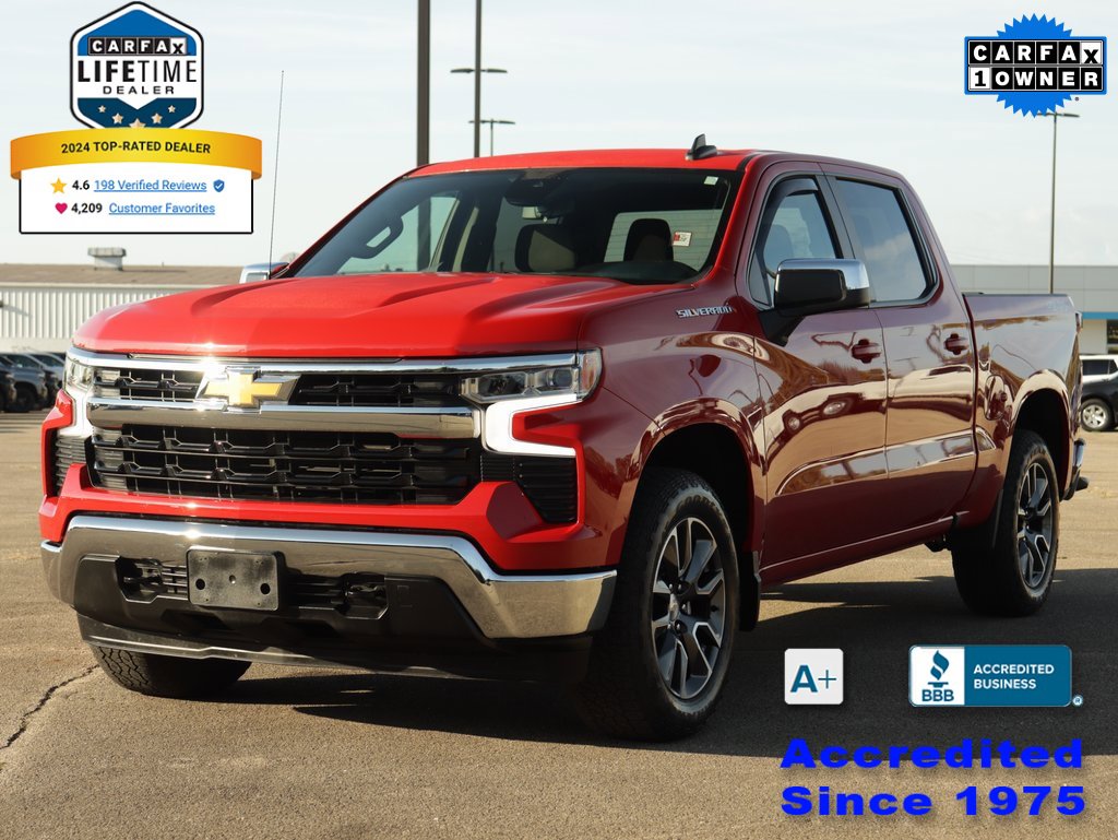 2022 Chevrolet Silverado LT photo 3