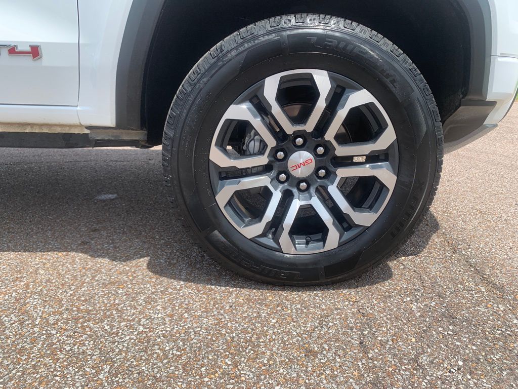 2024 Gmc Canyon AT4 photo 8