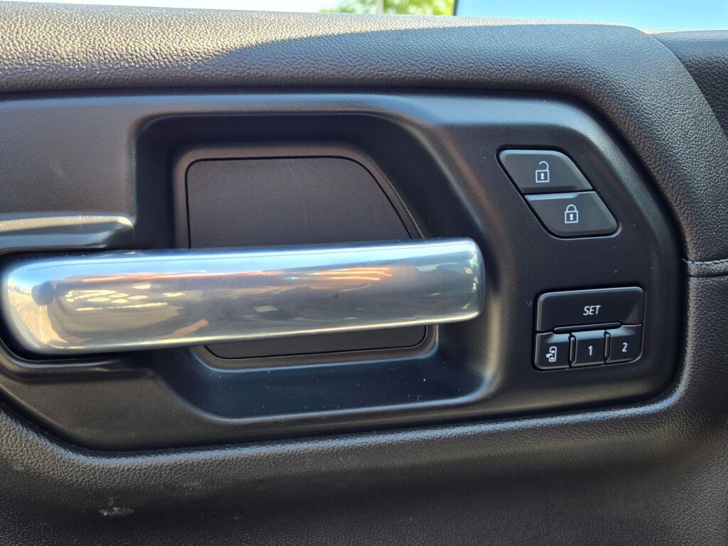2022 Chevrolet Silverado 1500 LTZ photo 20