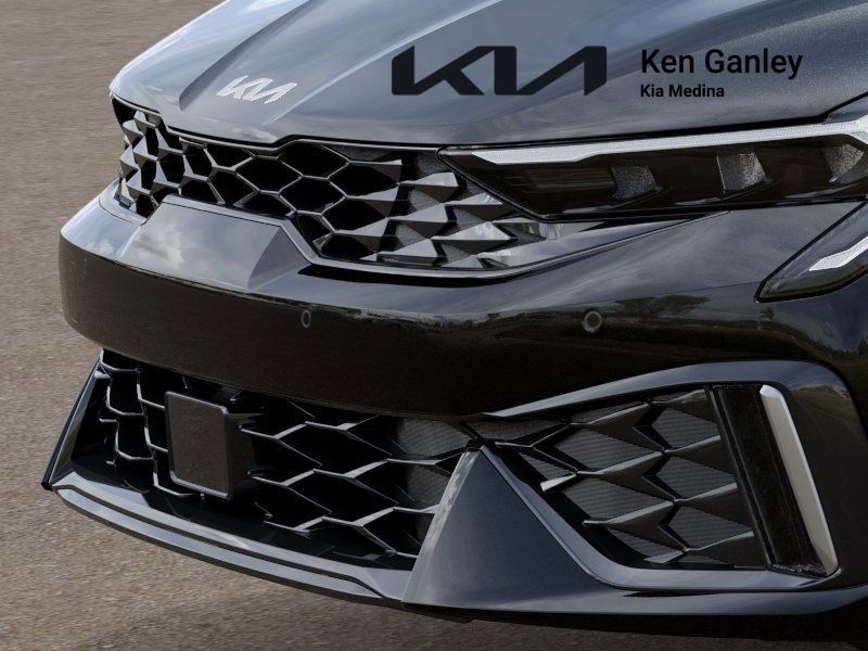 2026 Kia K5 GT-Line photo 6