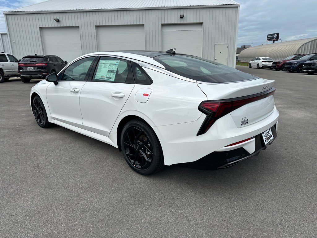 2026 Kia K5 GT-Line photo 4
