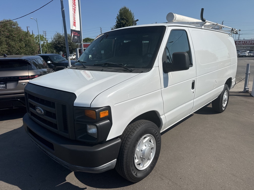 2010 Ford E-250 photo 4