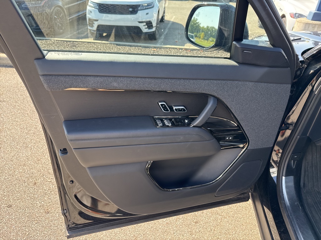 2023 Land Rover Range Rover Sport SE photo 12