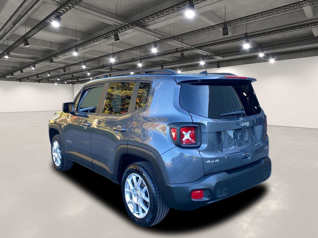 2022 Jeep Renegade Latitude photo 3
