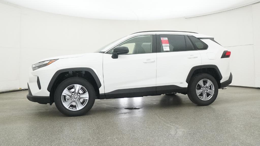 2025 Toyota RAV4 Hybrid LE photo 7