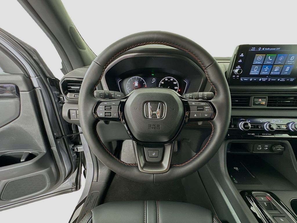 2025 Honda Pilot TrailSport photo 9