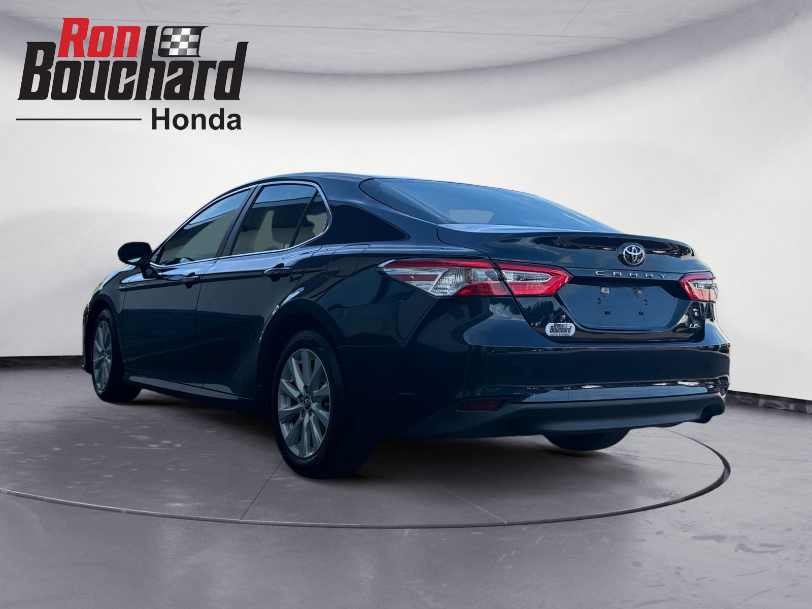 2018 Toyota Camry L photo 4