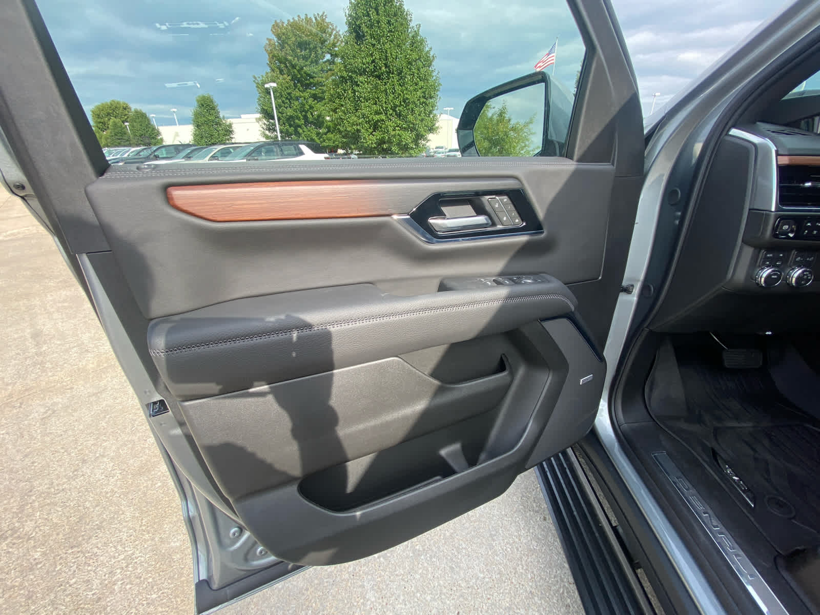 2025 Gmc Yukon XL Denali photo 9