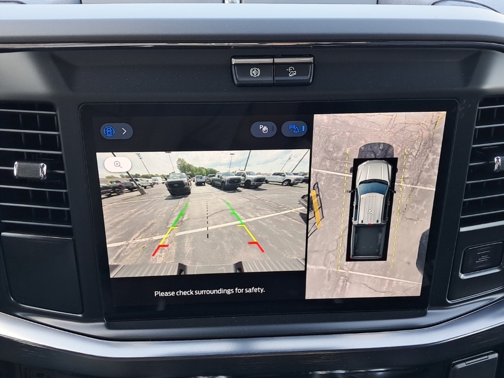 2025 Ford F-350 Lariat photo 17